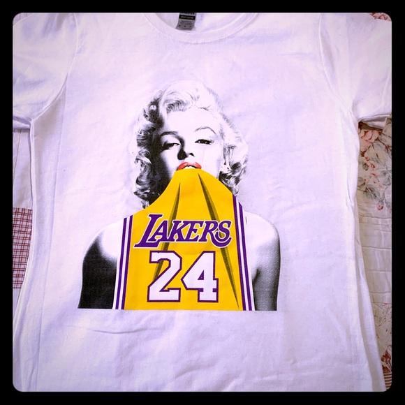 Gildan Tops - Marilyn Monroe New T-Shirt Lakers